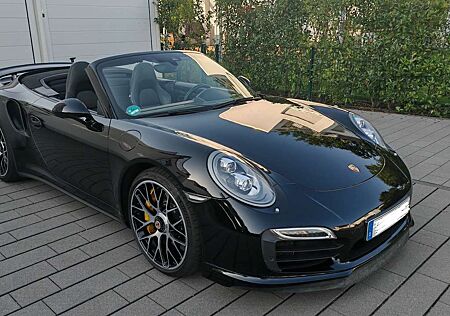 Porsche 991 911 Turbo S Cabriolet/PCCB/Burmester