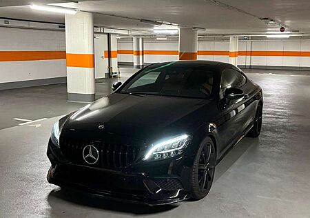 Mercedes-Benz C 300 Coupe 4Matic 9G-TRONIC AMG Line