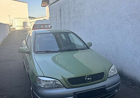 Opel Astra 1.6