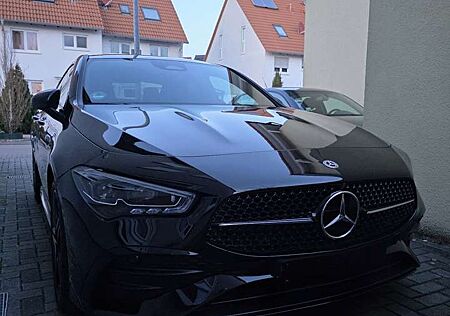 Mercedes-Benz CLA 200 7G-DCT AMG Line Advanced Plus