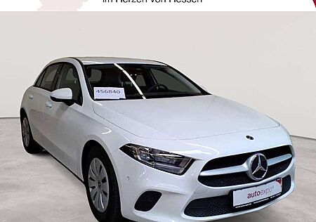 Mercedes-Benz A 180 d 7G-DCT NAVI PDC KAM