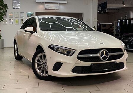 Mercedes-Benz A 180 d Automatik Navi RueFaKa Teilleder Amb.Bel AHK SHZ