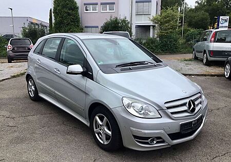Mercedes-Benz B 180 BlueEfficiency 2.Hand von OPA
