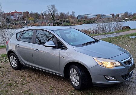 Opel Astra J 1.4 Turbo Edition, nur 23.945 km, HU 08/2025