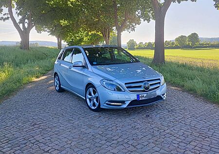 Mercedes-Benz B 180 B-Klasse (BlueEFFICIENCY) 7G-DCT