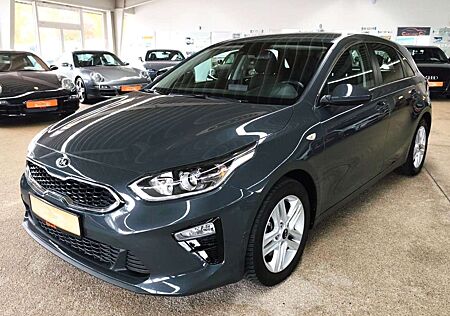 Kia Cee'd Ceed / 1.4 TGDI Vision AHK*SHZ*NAV*PDC*RK*LHZ*TEM