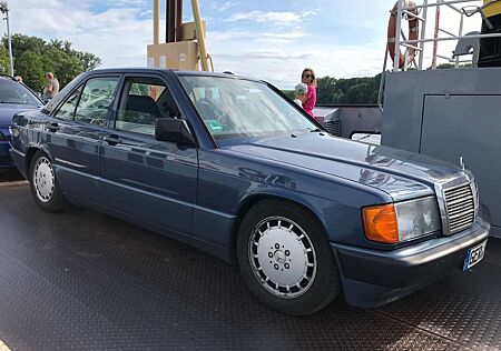 Mercedes-Benz 190 E