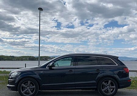 Audi Q7 3.0 TDI DPF quattro tiptronic