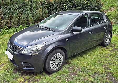 Kia Cee'd Ceed / Ceed 1.4 CVVT Attract