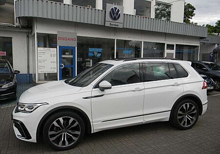 VW Tiguan Volkswagen R-Line 4Motion 2,0 TDI DSG AHK PANO