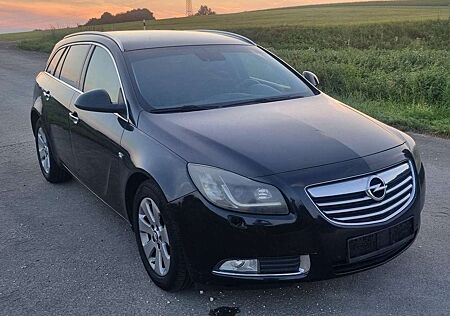 Opel Insignia Edition Navi PDC Euro 5 viele Neuteile