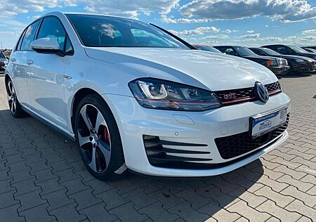 VW Golf Volkswagen VII Lim. GTI Performance
