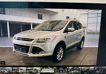 Ford Kuga Titanium 4x4 PANO Navi Kamera Sitzhz 1.HAND