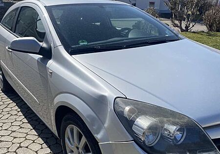 Opel Astra GTC 1.4