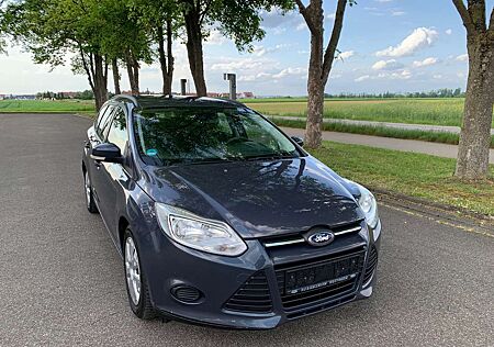 Ford Focus 1.6 Turnier Trend