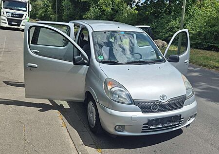 Toyota Yaris Verso 1.3 Sol