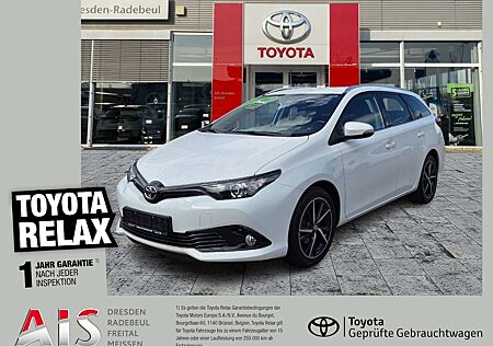 Toyota Auris Touring Sports 1.2 Turbo Team D Kamera