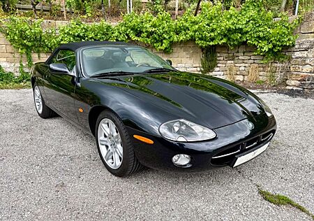 Jaguar XK8 Cabrio, deutsch, Scheckheft, Facelift !