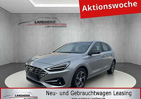 Hyundai i30 1.5 T-GDI Play //LED/Kamera/SHZ/LKH