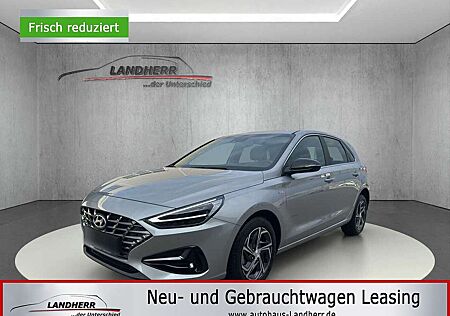 Hyundai i30 1.5 T-GDI Play //LED/Kamera/SHZ/LKH