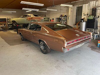 Dodge Charger v8 hp