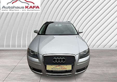 Audi A3 2.0 FSI Attraction**SHZ/PANO/Media**
