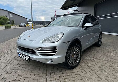 Porsche Cayenne Panorama Klima SHZ PDC Navi Luftf ACC