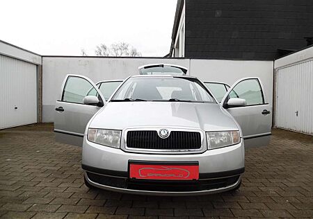 Skoda Fabia 5 Türig * 8 fach bereift * Euro 4 * Tüv Neu.