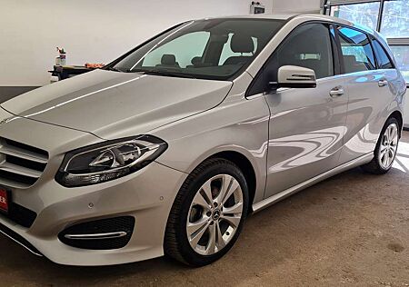 Mercedes-Benz B 180 Automatik Xenon Tempomat Klimaautomatik