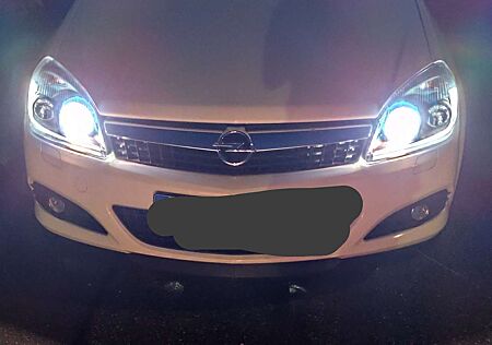 Opel Astra Twin Top 1.8 Edition 111 Jahre