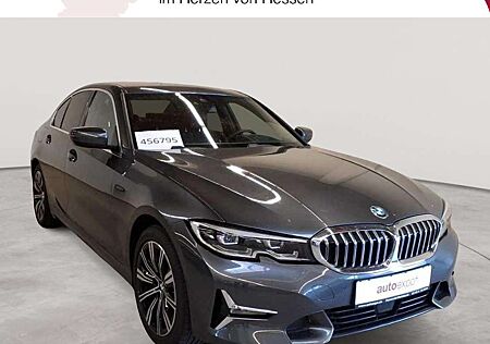 BMW 320d 320 xDrive Aut. Luxury Line HUD PDC LED