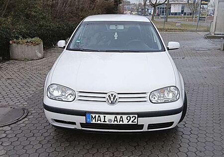 VW Golf Volkswagen 1.6 Benzin TÜV 09.2027