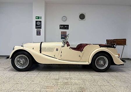 Morgan 4/4 Roadster  RHD