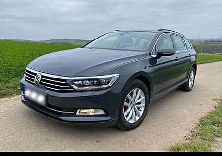 VW Passat Variant Volkswagen 2.0 TDI/Matrix Led/AHK/ACC