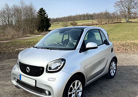 Smart ForTwo coupe prime edition LEDER + NAVI