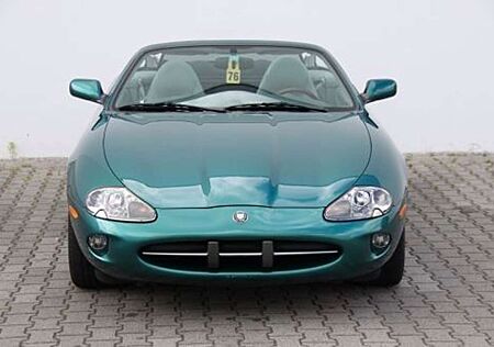 Jaguar XK8 Cabrio 2 Jahre Garantie