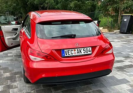 Mercedes-Benz CLA 180 CLA Shooting Brake 180 d 7G-DCT