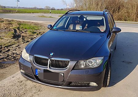 BMW 320d 320 DPF Touring *VOLLLEDER*XENON*HU/AU 10-25