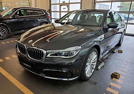 BMW 740 d xDrive*DISPLAY-KEY*HUD*SOFT-CLOSE*360°*