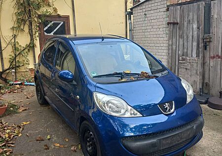 Peugeot 107 Filou ,tüv 9,25 allwetterreifen neu Öl neu