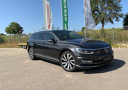 VW Passat Variant Volkswagen R-Line/Kamera/Pano/ACC/AHK/Virtu.