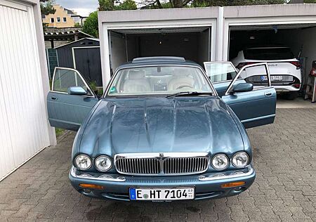 Jaguar XJ XJ 4.0 Sovereign L