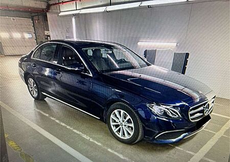 Mercedes-Benz E 200 d Avantgarde 1.HD/AHK/V.LEDER/KAMERA/NAVI