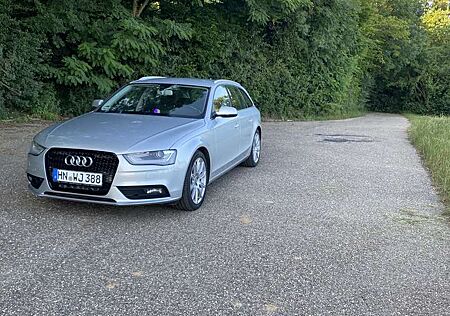 Audi A4 Avant 3.0 TDI DPF clean diesel quattro S tronic At