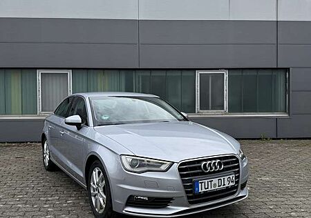 Audi A3 ambiente ultra DSG