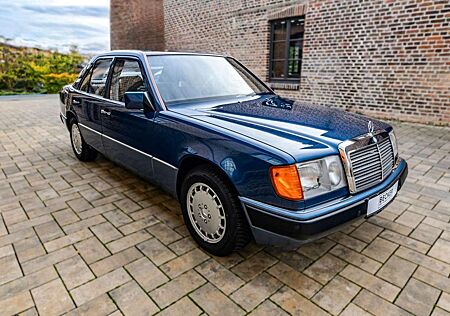 Mercedes-Benz 300 E Limo*2.Hand*Top!*H-Kennz.*Tüv neu*