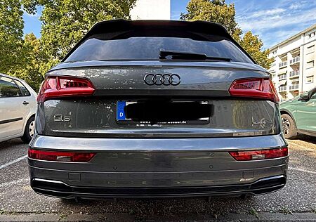 Audi Q5 40 TDI quattro S tronic sport S-line Pano AHK
