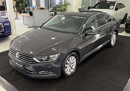 VW Passat Volkswagen Comfortline 2.0 TDI *ACC*SHZ*2. HAND*