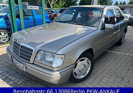 Mercedes-Benz E 200 Top Zustand !! H-Kenzeichen !! Tüv-Neu !!