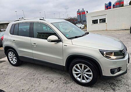 VW Tiguan Volkswagen Lounge Sport & Style BMT 1,4 TSI PARKPILO